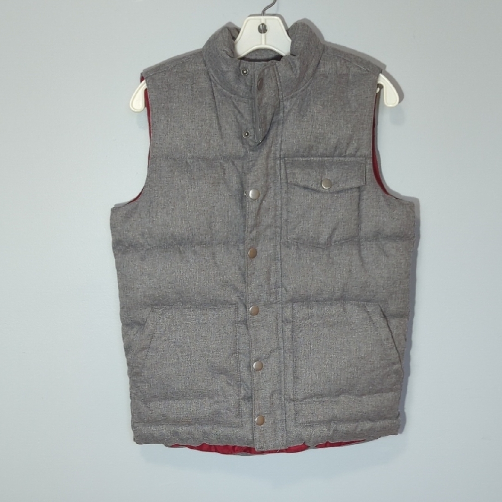 Old Navy Gray Puffer Vest with Quilted Design